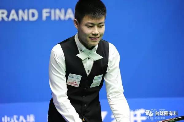 头球攻门 头球攻门