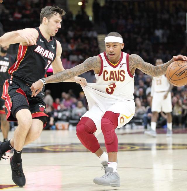 周琦等球员 周琦等球员